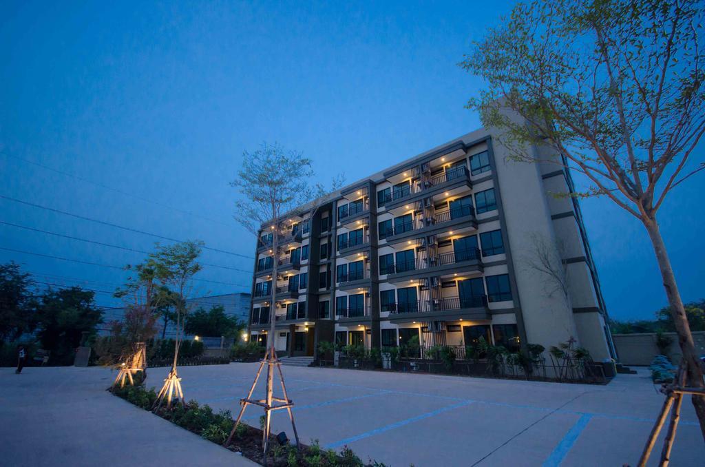The Residence Thepkanjana Ban Khlong Krathum Baen Kültér fotó