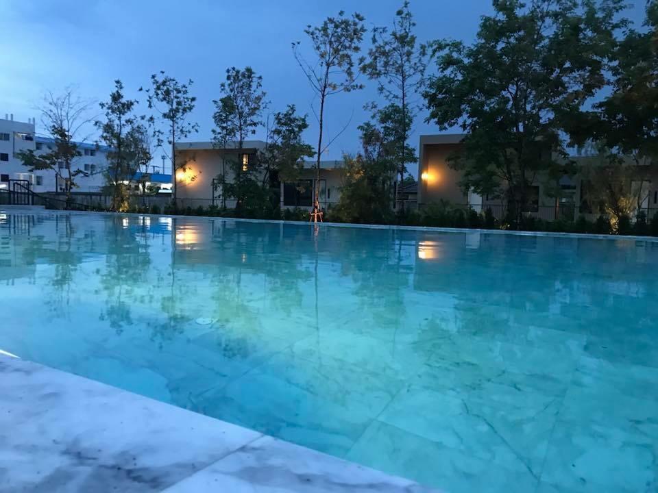 The Residence Thepkanjana Ban Khlong Krathum Baen Kültér fotó